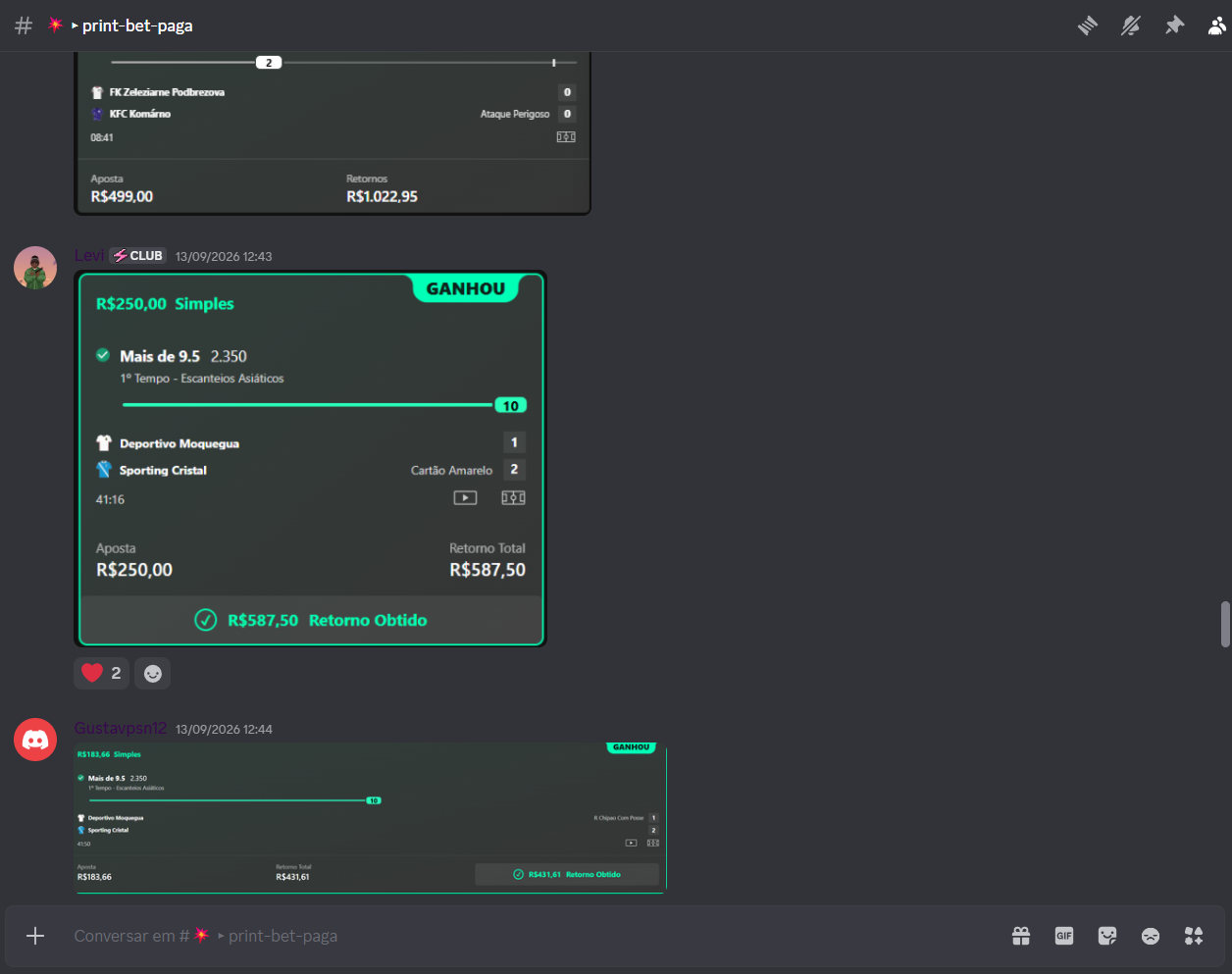 Print de alunos no Discord com odd 2.350 em escanteios